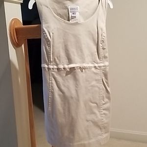 Beige sleeveless maternity top